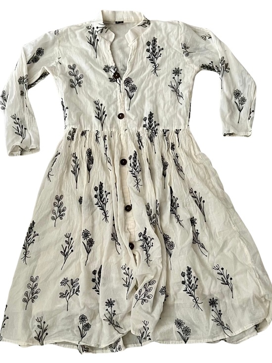 Dresses & Skirts - White & Black Botanical Floral Button Front Midi Dress Size M Fits XS